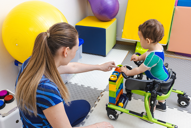 Pediatrik Rehabilitasyon terapisi örnek fotoğrafı 1