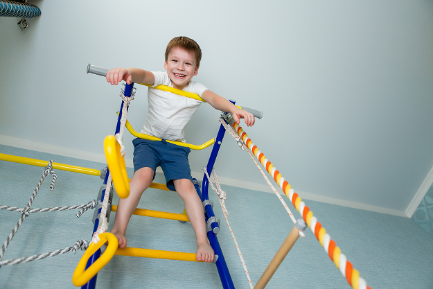 Pediatrik Rehabilitasyon terapisi örnek fotoğrafı 2